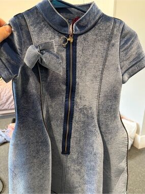 Girls' Short Sleeve Velvet-Look Blue Dress with Front Zip and Bow